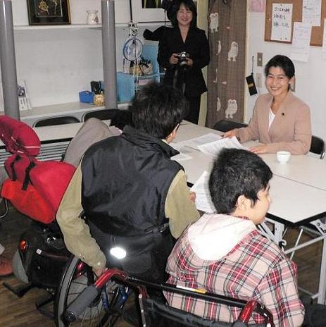 水島広子議員写真